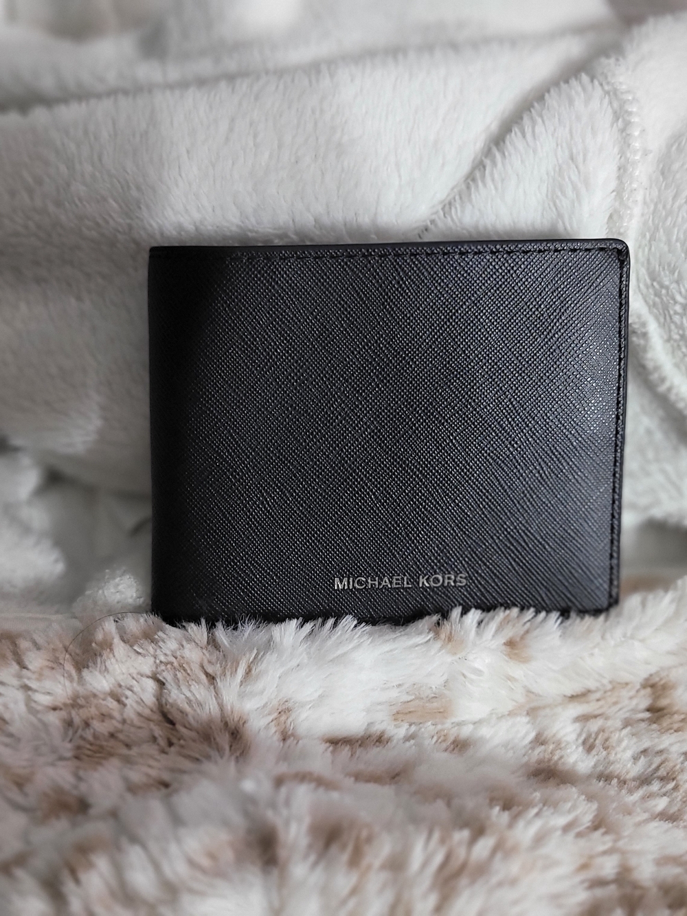 Michael Kors Black Saffiano Leather Card & Key Bifold🖤